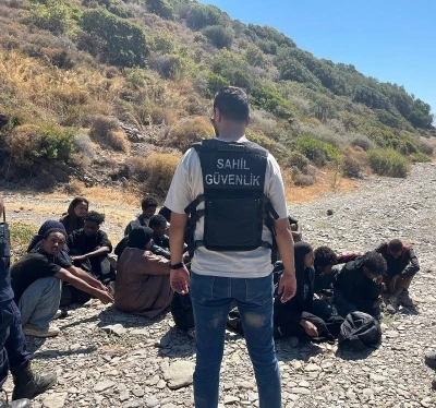 İzmir’de 47 düzensiz göçmen yakalandı
