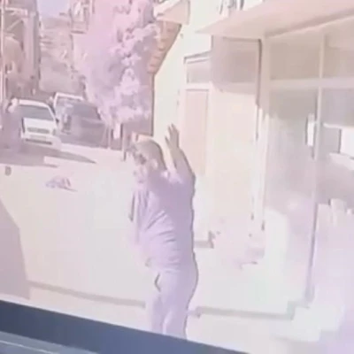 İzmir&rsquo;de alacak verecek kavgası kanlı bitti: 1 yaralı
