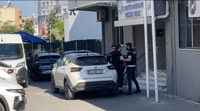 İzmir&rsquo;de belediyelere operasyonunun altından yine Veli Ağbaba &ccedil;ıktı
