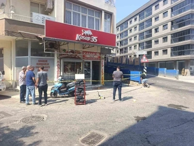 İzmir’de bıçaklı kavga: 2 yaralı
