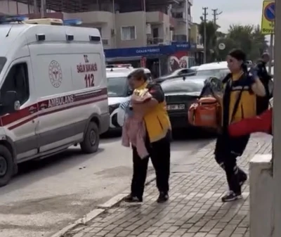 İzmir’de camii avlusunda bebek bulundu
