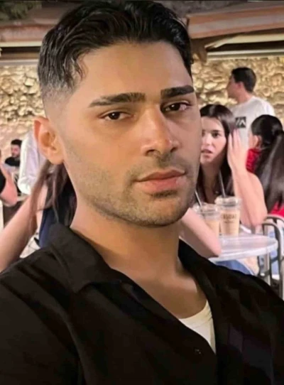 İzmir&rsquo;de emniyet şeridindeki kamyona &ccedil;arpan motosikletli gen&ccedil; hayatını kaybetti
