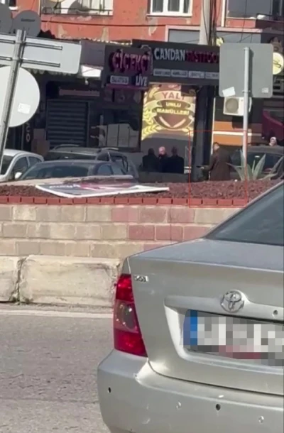 İzmir&rsquo;de hareketli anlar: Pompalı t&uuml;fekle g&uuml;peg&uuml;nd&uuml;z yaylım ateşi a&ccedil;tı
