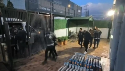 İzmir&rsquo;de &rsquo;insan ticareti&rsquo; operasyonu: 4 tutuklama
