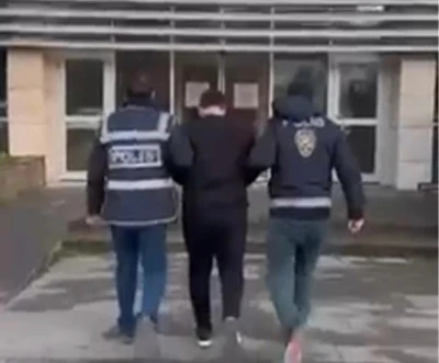 İzmir&rsquo;de kesinleşmiş hapis cezasıyla aranan uyuşturucu taciri yakalandı
