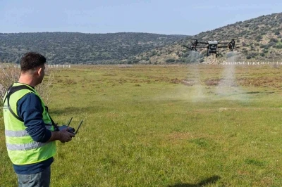 İzmir&rsquo;de kurban pazarlarında &rsquo;organik&rsquo; ve &rsquo;dron&rsquo;lu ila&ccedil;lama
