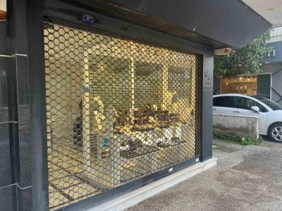 İzmir&rsquo;de kuyumcuya silahlı soygun girişimi
