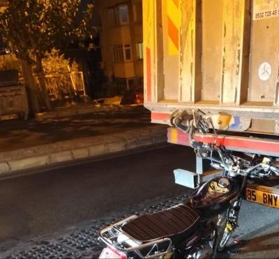 İzmir’de motosiklet kazası: 1 ölü, 1 yaralı
