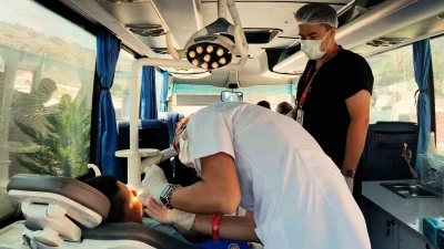 İzmir’de &quot;İşimiz dişleriniz&quot; projesiyle gülümseten hizmet
