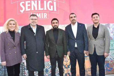 İzmir&rsquo;de &rsquo;Ramazan Şenliği ve B&uuml;y&uuml;k Aile İftarı&rsquo;
