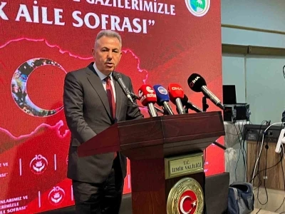İzmir&rsquo;de şehit yakınları ve gaziler &lsquo;B&uuml;y&uuml;k Aile Sofrası&rsquo;nda buluştu
