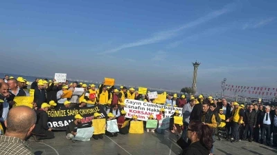 İzmir’de taksicilerden ‘korsana hayır’ konvoyuna başkandan şartlı destek
