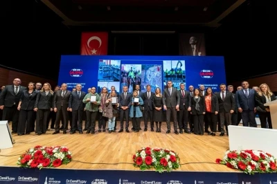 İzmir&rsquo;de tarihi g&uuml;n; B&uuml;y&uuml;kşehir&rsquo;den toplu a&ccedil;ılış ve temel atma t&ouml;reni
