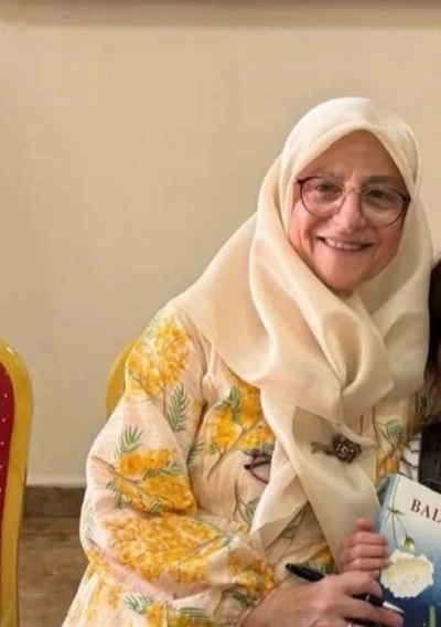 İzmir&rsquo;deki feci kazada ağır yaralanan yazar yaşam m&uuml;cadelesini kaybetti
