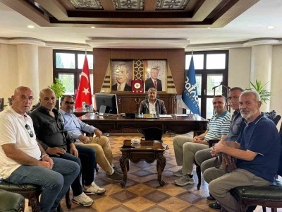 İzmir Patnoslular Derneği’nden Başkan Taşkın’a Ziyaret
