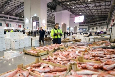 İzmir Su &Uuml;r&uuml;nleri Hali 51 bin tonla rekor kırdı

