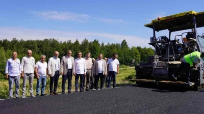 İznik-G&ouml;lc&uuml;k bağlantı yoluna sıcak asfalt
