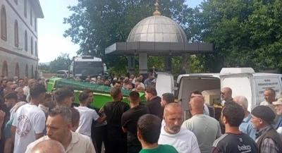 İznik G&ouml;l&uuml;&rsquo;nde hayatını kaybeden gen&ccedil; son yolculuğuna uğurlandı
