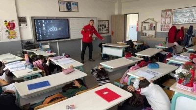 JAK’tan öğrencilere &quot;Deprem farkındalık eğitimi&quot;
