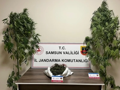Jandarma 3 kilo 237 gram esrar ele geçirdi
