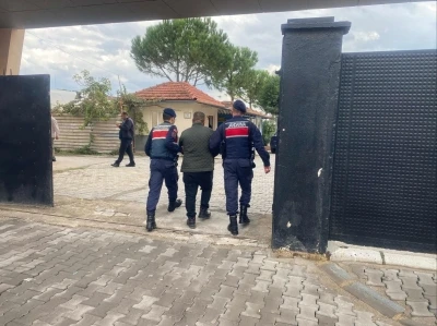 Jandarma aranan şahıslara geçit vermiyor
