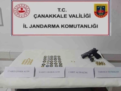 Jandarma çalınan altınları teslim etti
