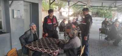 Jandarma ekipleri Karacasu’da halk sağlığı için sahada
