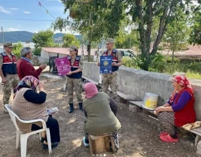 Jandarma ekipleri köylerde KADES’i anlattı
