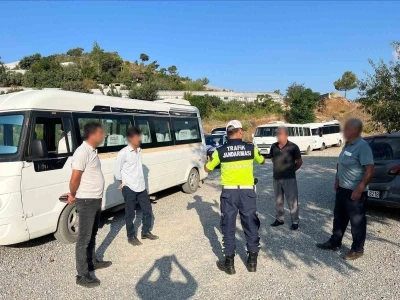 Jandarma okul servislerini denetledi
