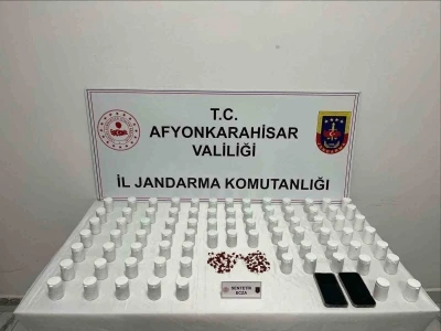 Jandarma piyasa değeri 639 bin TL olan uyuşturucu hap ele ge&ccedil;irdi
