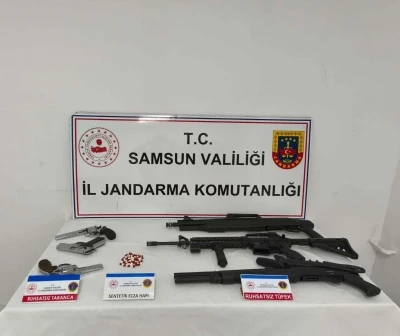 Jandarma ruhsatsız silah ele ge&ccedil;irdi
