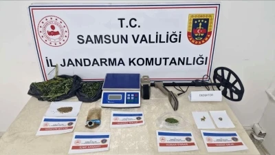 Jandarma tarafından uyuşturucuyla yakalandı
