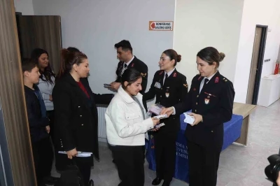 Jandarma ve Sahil G&uuml;venlik Akademisi&rsquo;nden &ouml;ğrencilere kariyer tanıtımı
