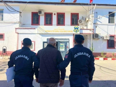 Jandarmadan aranan şahıslara yönelik operasyon: 21 kişi yakalandı
