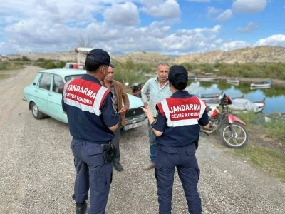 Jandarmadan Bafa Gölü’nde çevre denetimi
