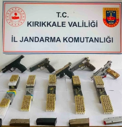Jandarmadan d&uuml;ğ&uuml;n magandalarına operasyon: 3 g&ouml;zaltı
