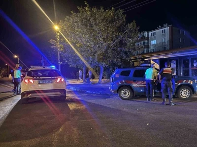 Jandarmadan ka&ccedil;an s&uuml;r&uuml;c&uuml;ye ara&ccedil; sahibinden tepki: "Devletten ka&ccedil;amazsın"
