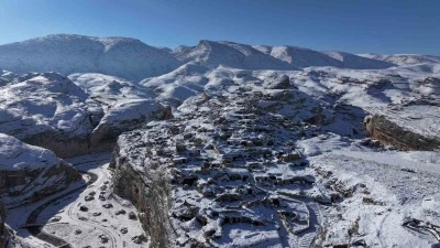 Jandarmadan kar altında filmleri aratmayan kurtarma operasyonu
