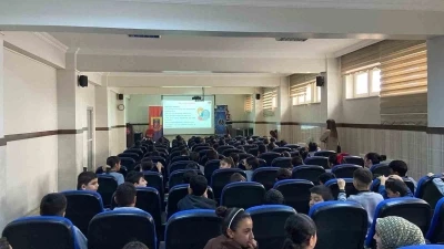 Jandarmadan &ouml;ğrencilere siber g&uuml;venlik eğitimi
