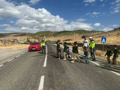 Jandarmadan öğrencilere trafik eğitimi
