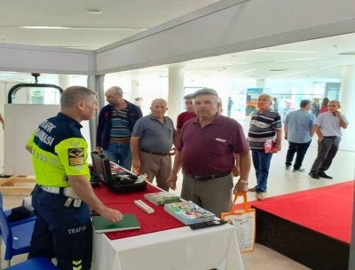 Jandarmanın fuarda açtığı stantta bin 120 vatandaş bilgilendirildi
