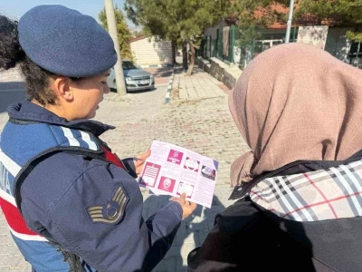 Jandarmanın kadına şiddetle mücadele etkinliği sürüyor
