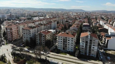 Jeopolitik gelişmeler ve altının y&uuml;kselişi emlak piyasasını etkiledi
