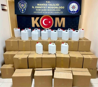 Kaçak içki operasyonunda 1 tonun üzerinde etil alkol ele geçirildi
