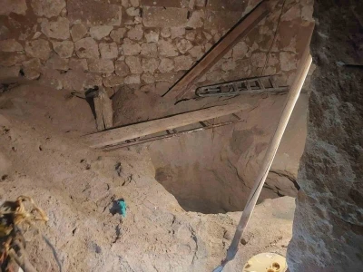 Ka&ccedil;ak kazı yaparken su&ccedil;&uuml;st&uuml; yakalandılar
