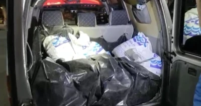 Ka&ccedil;ak toplanan 150 kilo kara kıllı midye denize geri bırakıldı
