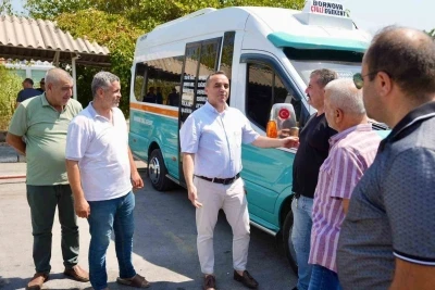 Kader Atlı’dan ’İzmir Minibüs Kart’a tepki: &quot;Teknolojiye değil, yanlış sisteme karşıyız&quot;
