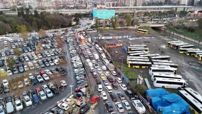 Kadıköy’de derbi öncesi trafik durma noktasına geldi
