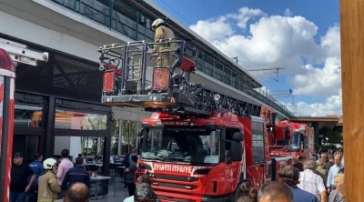 Kadıköy’de restoranda baca yangını paniğe neden oldu
