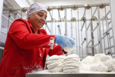 Kadın emeği &uuml;retimi gelire d&ouml;n&uuml;ş&uuml;yor
